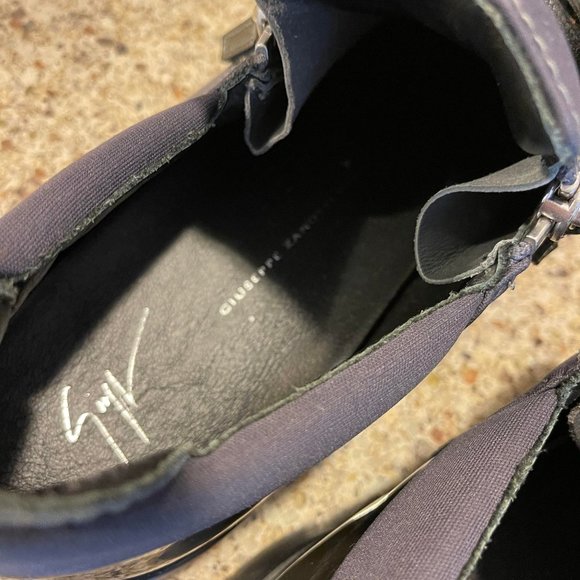 Giuseppe Zanotti - Picture 2 of 3